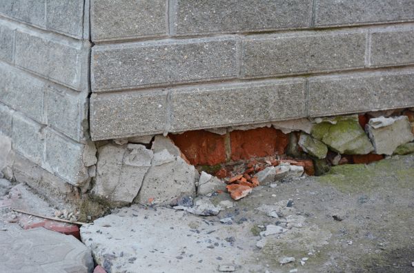 Cost of Foundation Settlement Repair in Rome